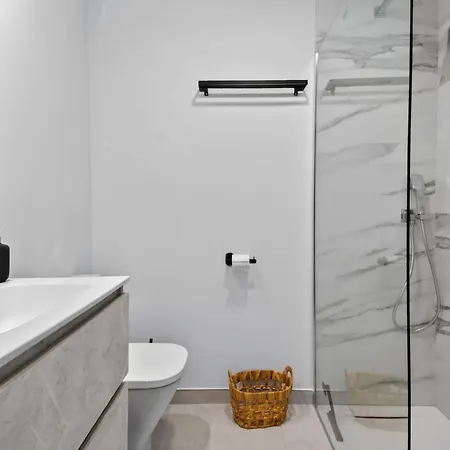 아파트 Azure Terras Private Rooftop By Interhome